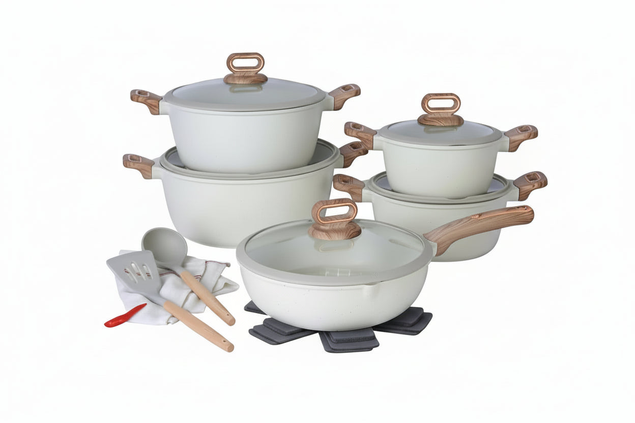 Set of cookware with wooden handles and Donnor branding on a white background